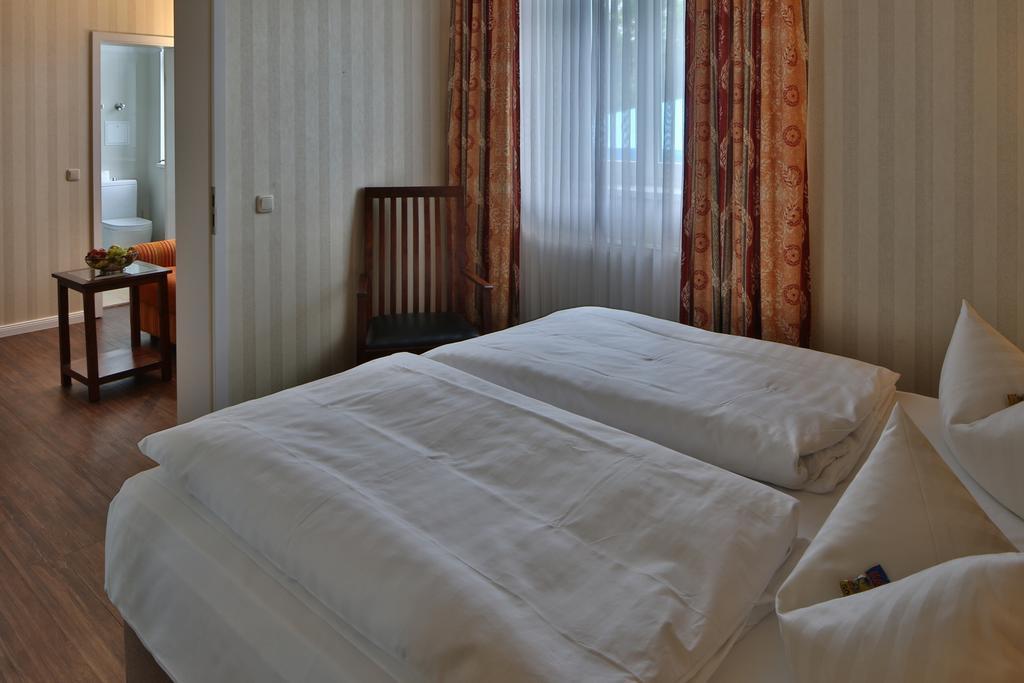 Hotel Elefant Schwerin  Exterior photo