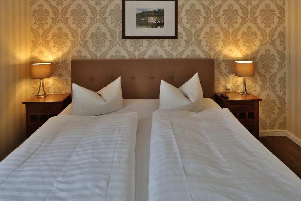 Hotel Elefant Schwerin  Exterior photo
